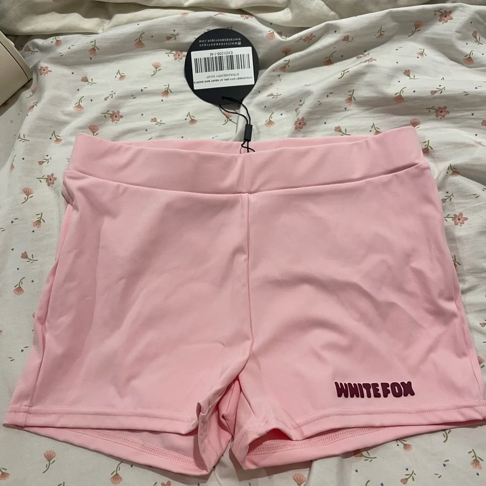 white fox bike shorts - Picture 3 of 5